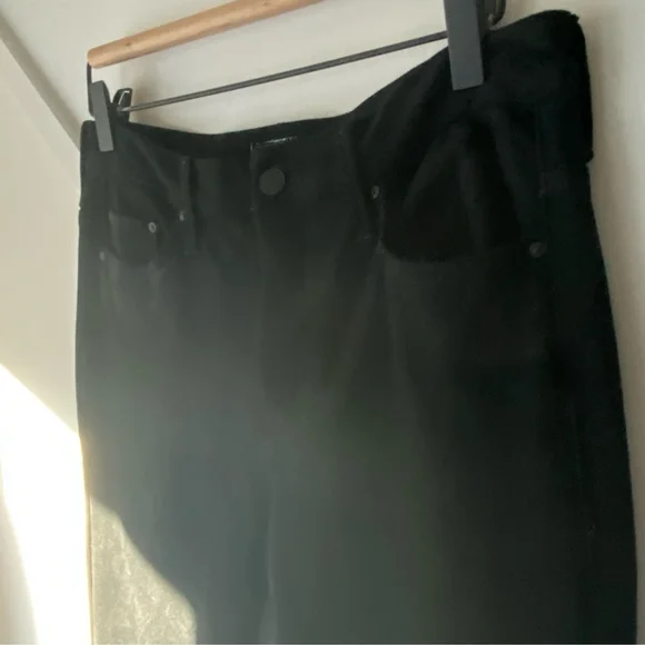 Mother High Waisted Looker in Tricks Of The Trade Black Faux Suede - 28